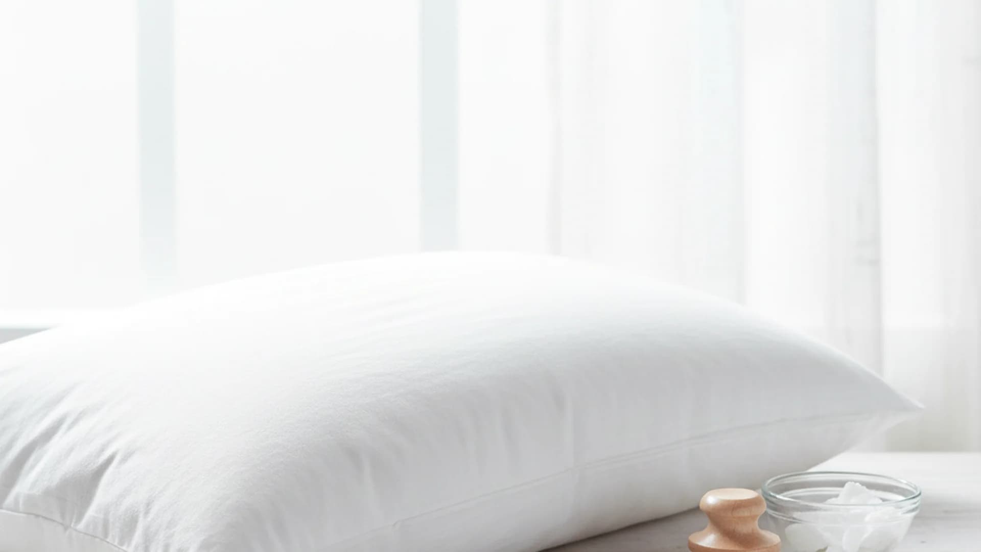 How to Clean Down Pillows: The Ultimate 2025/26 Guide