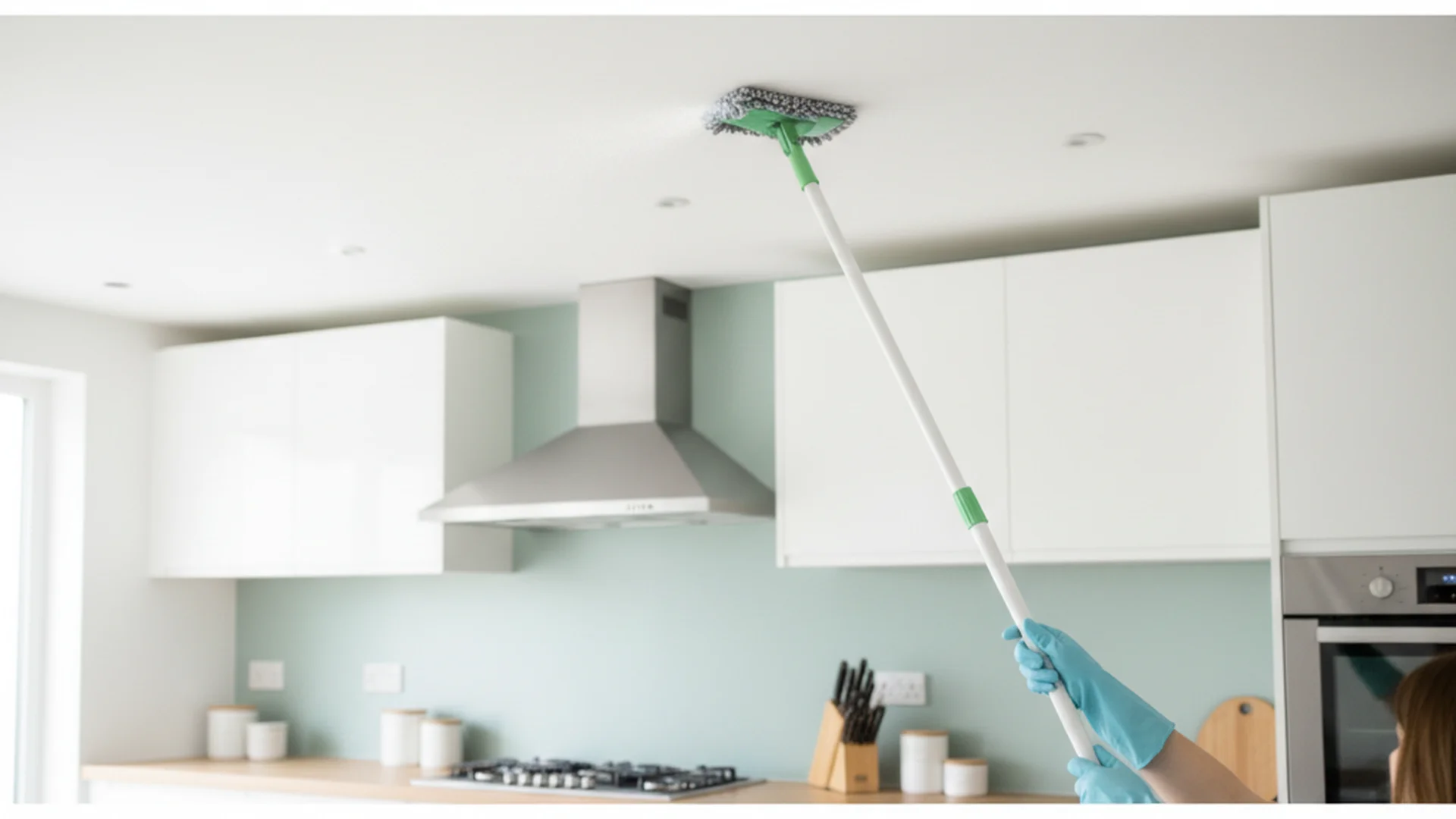 Mastering Your Home: How to Clean Kitchen Ceiling Surfaces Like a Pro