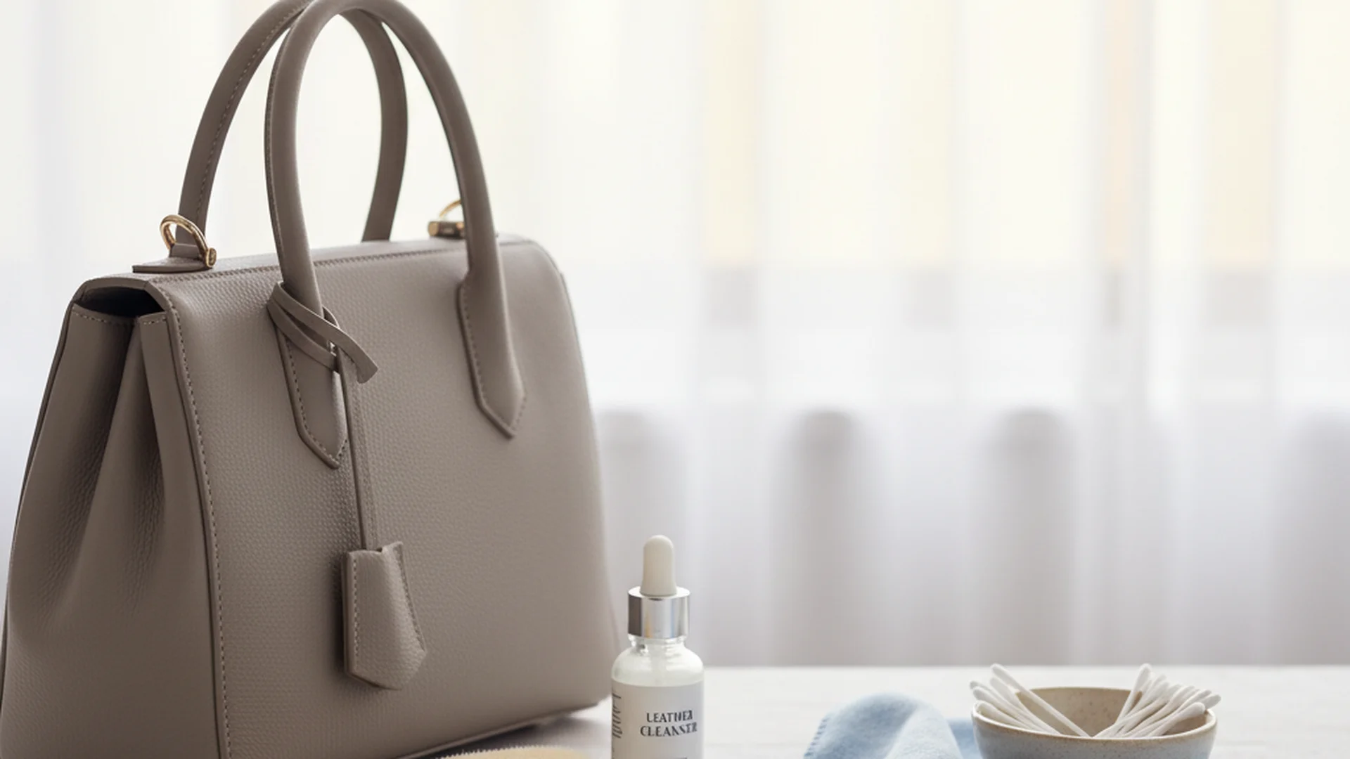 How to Clean a Purse: The Ultimate Guide to Professional Handbag Maintenance at Home